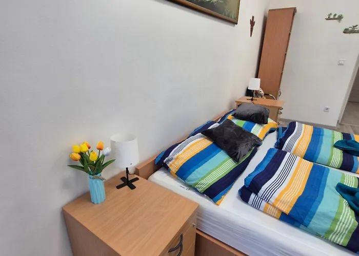 Safari Apartament *